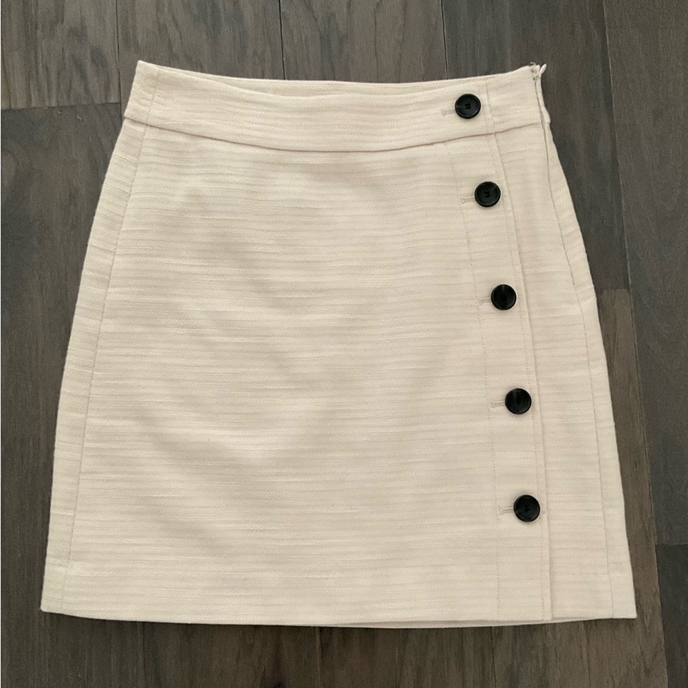 Ann Taylor Pencil Skirt Ivory Color Size 2